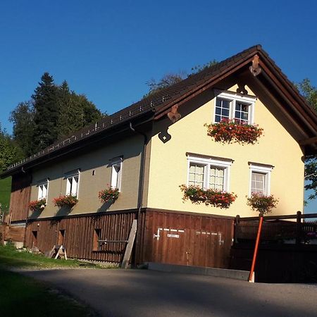 Gasthaus Fuchsacker Bed and Breakfast Degersheim Exterior foto